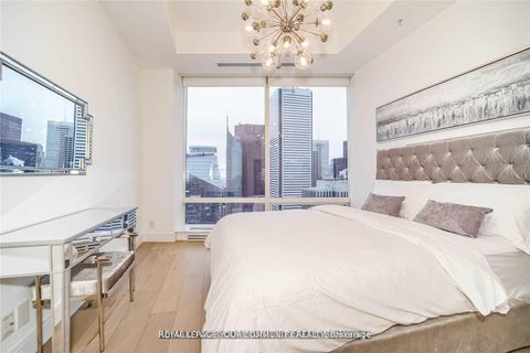 Photo 12 at 5207 - 180 University Avenue, Bay Street Corridor, Toronto