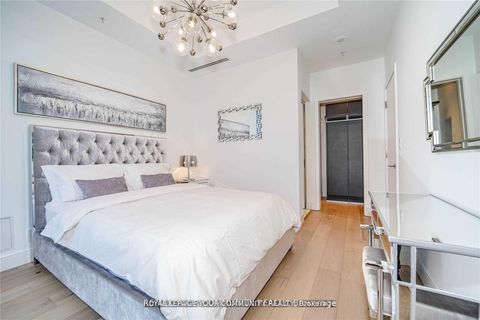 Photo 13 at 5207 - 180 University Avenue, Bay Street Corridor, Toronto