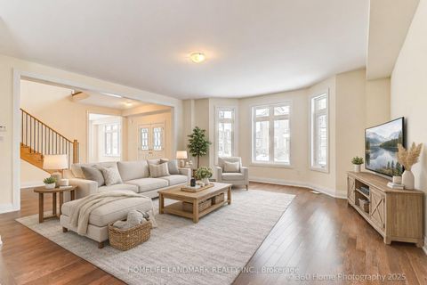 Photo 4 at 8 Mapleton Street, Oak Ridges, Richmond Hill