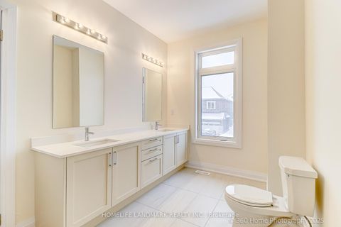 Photo 15 at 8 Mapleton Street, Oak Ridges, Richmond Hill