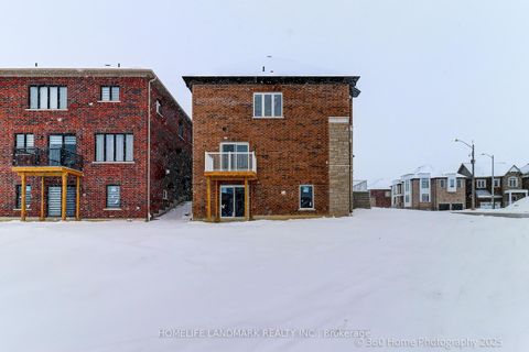 Photo 20 at 8 Mapleton Street, Oak Ridges, Richmond Hill