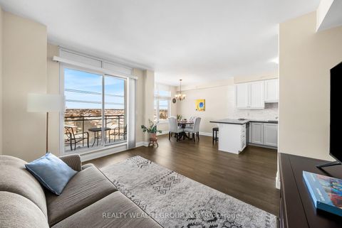 Photo 9 at 520 - 12 Woodstream Boulevard, Vaughan Grove, Vaughan