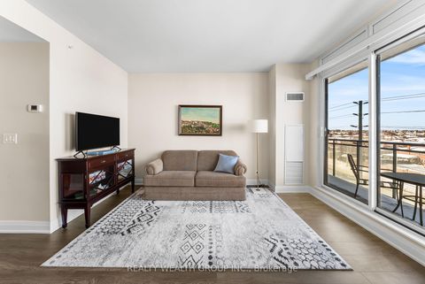 Photo 11 at 520 - 12 Woodstream Boulevard, Vaughan Grove, Vaughan