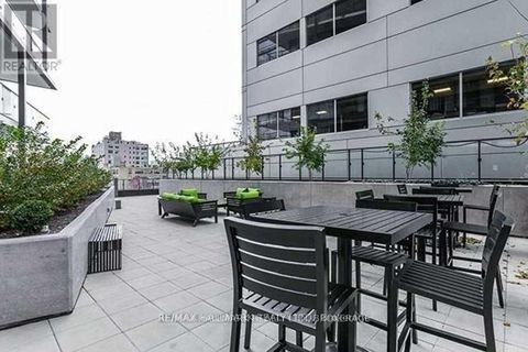 Photo 12 at 2404 - 125 Peter Street, Waterfront Communities C1, Toronto