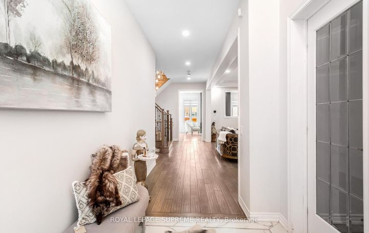 Photo 4 at 95 Selby Crescent, Bradford, Bradford West Gwillimbury