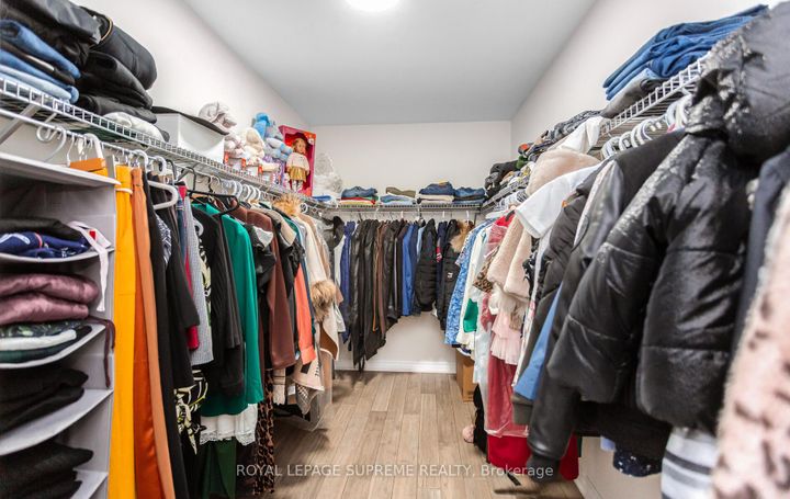 Photo 23 at 95 Selby Crescent, Bradford, Bradford West Gwillimbury