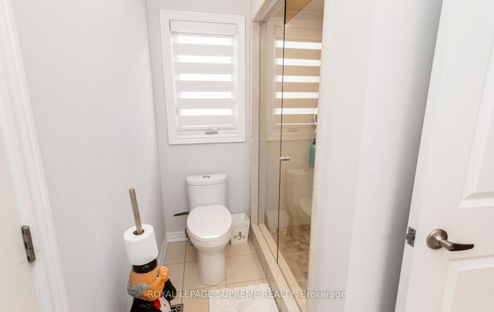 Photo 30 at 95 Selby Crescent, Bradford, Bradford West Gwillimbury