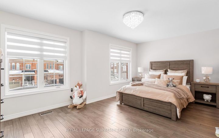 Photo 31 at 95 Selby Crescent, Bradford, Bradford West Gwillimbury