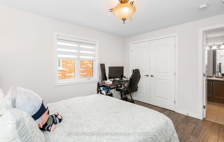 Photo 35 at 95 Selby Crescent, Bradford, Bradford West Gwillimbury