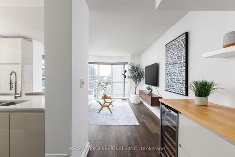 Photo 16 at 912 - 36 Blue Jays Way, Waterfront Communities C1, Toronto