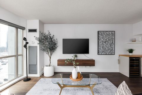 Photo 20 at 912 - 36 Blue Jays Way, Waterfront Communities C1, Toronto