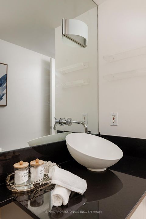 Photo 43 at 912 - 36 Blue Jays Way, Waterfront Communities C1, Toronto