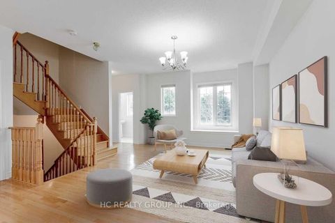 Photo 2 at 106 - 15 Old Colony Road, Oak Ridges Lake Wilcox, Richmond Hill