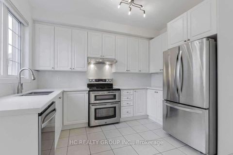 Photo 10 at 106 - 15 Old Colony Road, Oak Ridges Lake Wilcox, Richmond Hill