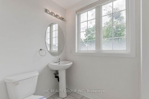 Photo 15 at 106 - 15 Old Colony Road, Oak Ridges Lake Wilcox, Richmond Hill