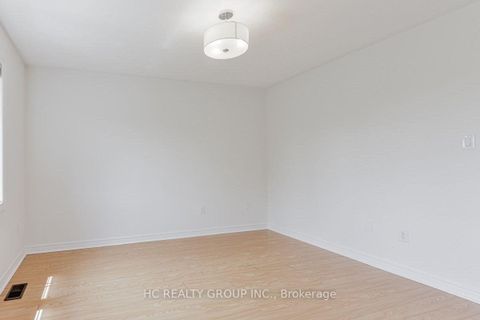 Photo 20 at 106 - 15 Old Colony Road, Oak Ridges Lake Wilcox, Richmond Hill