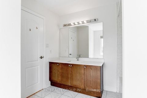 Photo 23 at 106 - 15 Old Colony Road, Oak Ridges Lake Wilcox, Richmond Hill