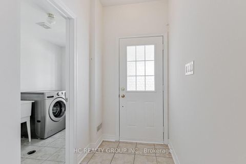 Photo 30 at 106 - 15 Old Colony Road, Oak Ridges Lake Wilcox, Richmond Hill