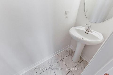 Photo 36 at 106 - 15 Old Colony Road, Oak Ridges Lake Wilcox, Richmond Hill