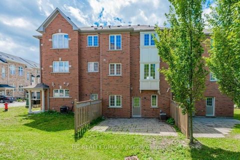 Photo 38 at 106 - 15 Old Colony Road, Oak Ridges Lake Wilcox, Richmond Hill