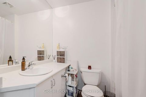 Photo 3 at #215 - 215 Fort York Boulevard, Niagara, Toronto