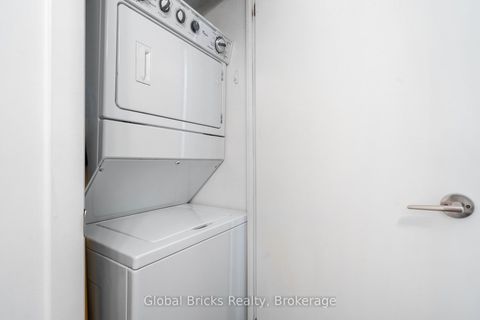 Photo 4 at #215 - 215 Fort York Boulevard, Niagara, Toronto