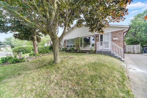 Photo 0 at 72 Lowry Square, Malvern, Toronto