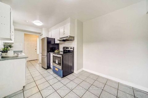 Photo 6 at 72 Lowry Square, Malvern, Toronto