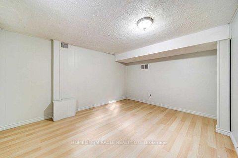 Photo 13 at 72 Lowry Square, Malvern, Toronto