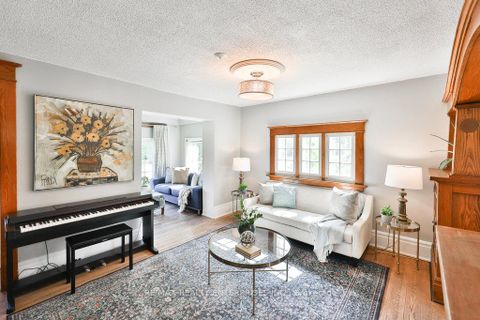 Photo 6 at 44 Mississauga Road N, Port Credit, Mississauga