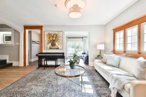 Photo 7 at 44 Mississauga Road N, Port Credit, Mississauga