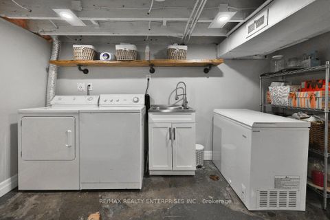 Photo 25 at 44 Mississauga Road N, Port Credit, Mississauga