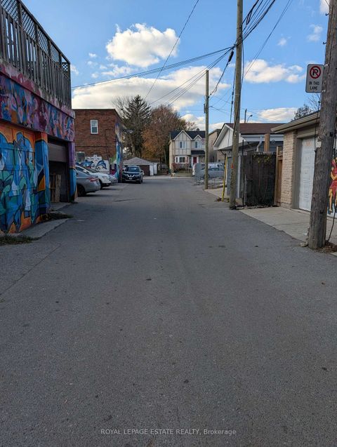 Photo 8 at 804 Eglinton Avenue E, Leaside, Toronto