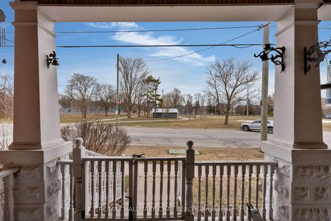 Photo 4 at #1, #2 - 66 Parkside Drive, Queen's Park, Barrie