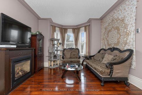 Photo 11 at #1, #2 - 66 Parkside Drive, Queen's Park, Barrie