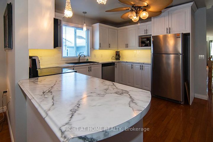 Photo 19 at 156 Gracehill Crescent, Rural Flamborough, Hamilton