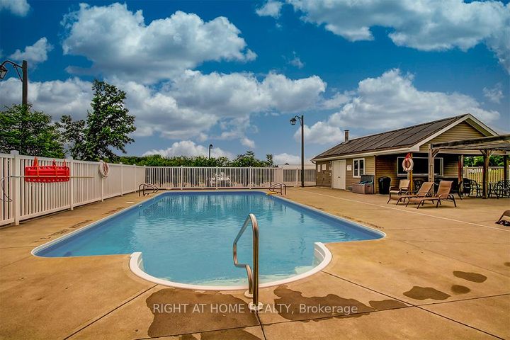 Photo 37 at 156 Gracehill Crescent, Rural Flamborough, Hamilton