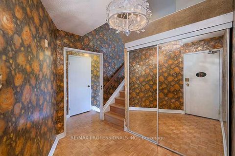 Photo 4 at D13 - 288 Mill Road, Markland Wood, Toronto