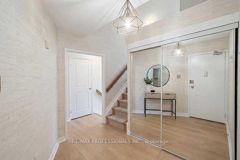 Photo 5 at D13 - 288 Mill Road, Markland Wood, Toronto