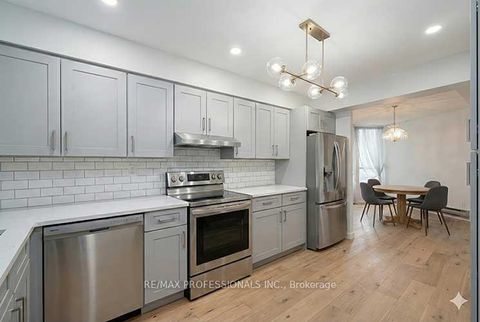 Photo 14 at D13 - 288 Mill Road, Markland Wood, Toronto