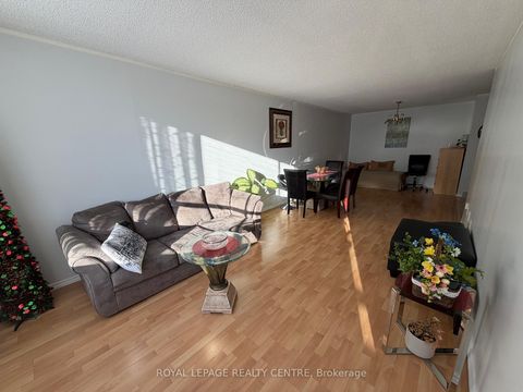 Photo 4 at 209 - 340 Dixon Road, The Westway, Toronto