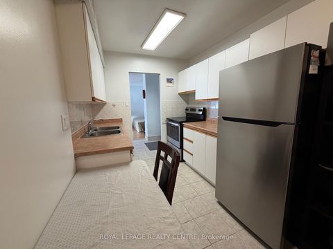 Photo 7 at 209 - 340 Dixon Road, The Westway, Toronto