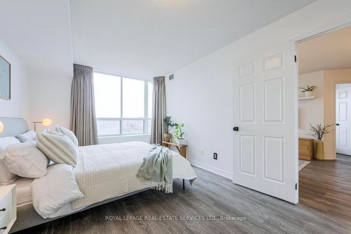 Photo 27 at 901 - 1700 Eglinton Avenue E, Victoria Village, Toronto