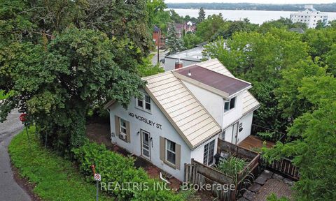 Photo 1 at 149 Worsley Street, City Centre, Barrie