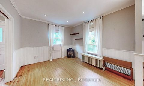 Photo 6 at 149 Worsley Street, City Centre, Barrie