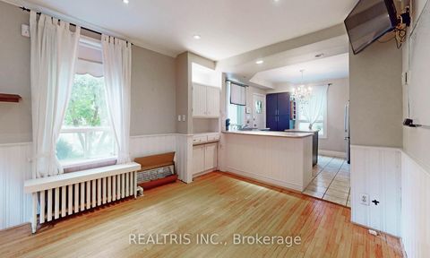 Photo 21 at 149 Worsley Street, City Centre, Barrie