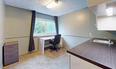 Photo 34 at 149 Worsley Street, City Centre, Barrie