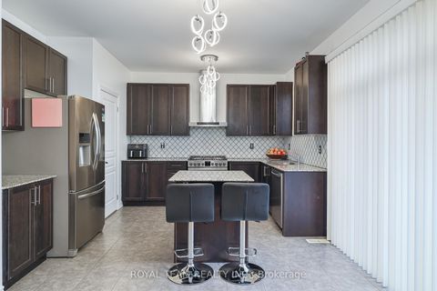 Photo 5 at 61 Lampkin Street, Sutton & Jackson's Point, Georgina