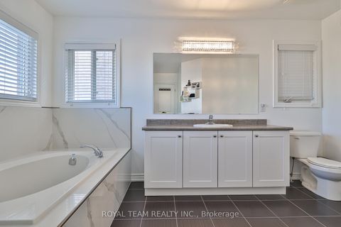 Photo 11 at 61 Lampkin Street, Sutton & Jackson's Point, Georgina