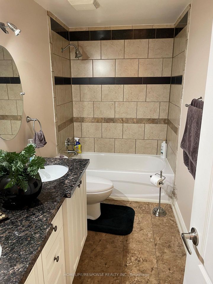 Photo 8 at 21 - 2035 ASTA Drive S, Cooksville, Mississauga